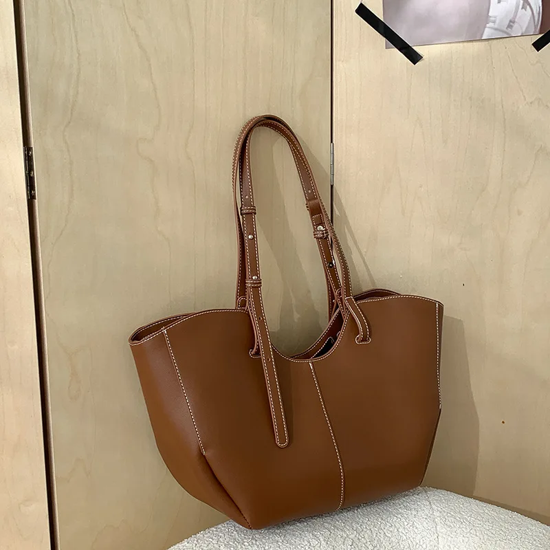 Luxury Bags Reseller - Vintage Kadın Çantası Büyük Kapasiteli Taşınabilir