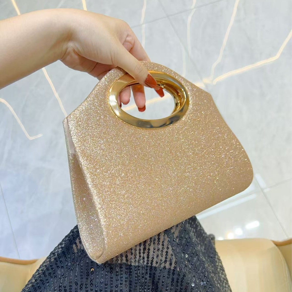 Yeni Sınır Ötesi kadın el çant - Luxury Bags News incelemesi ve fiyatı