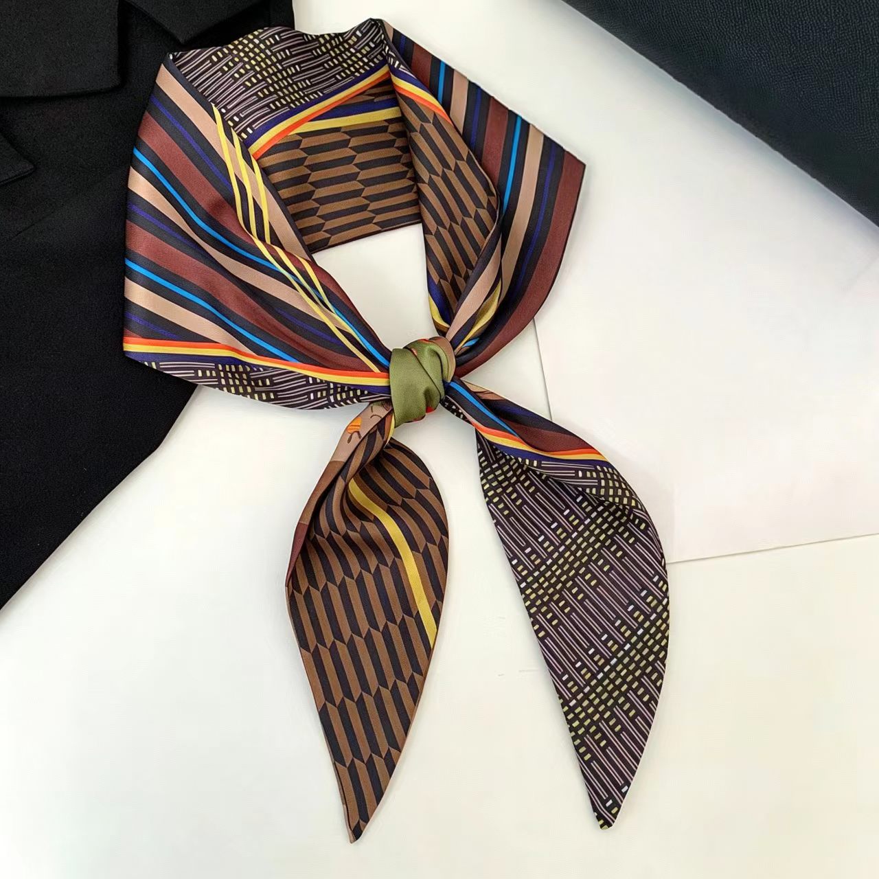 Lüks Baskılı Uzun Saç Kurdeles - Luxury Bags Reseller incelemesi ve fiyatı