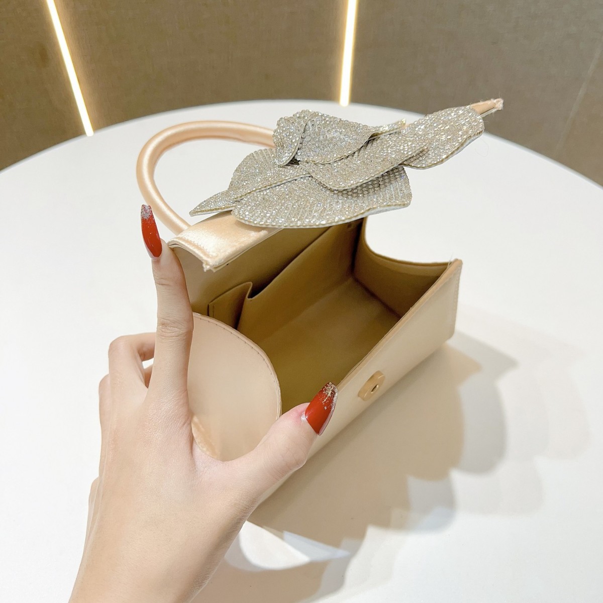 2025 Yeni Lüks Gül Akşam Debri - Luxury Bags News incelemesi ve fiyatı